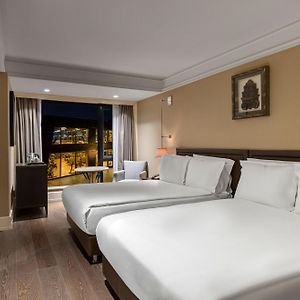 Kamer met een Queen Size Bed
